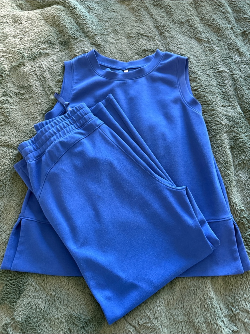 Sleeveless Lounger Set in Vibrant Blue